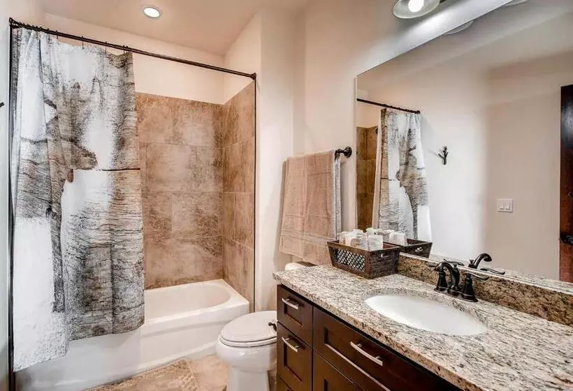 هتل Blue River Condo Unit 203