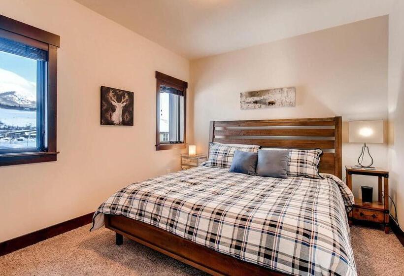 هتل Blue River Condo Unit 203