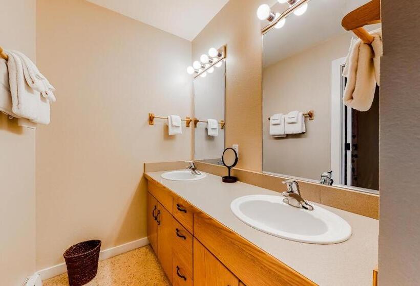 בית מלון כפרי Firelight Chalet 94