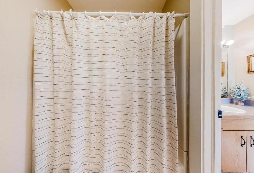 בית מלון כפרי Firelight Chalet 94