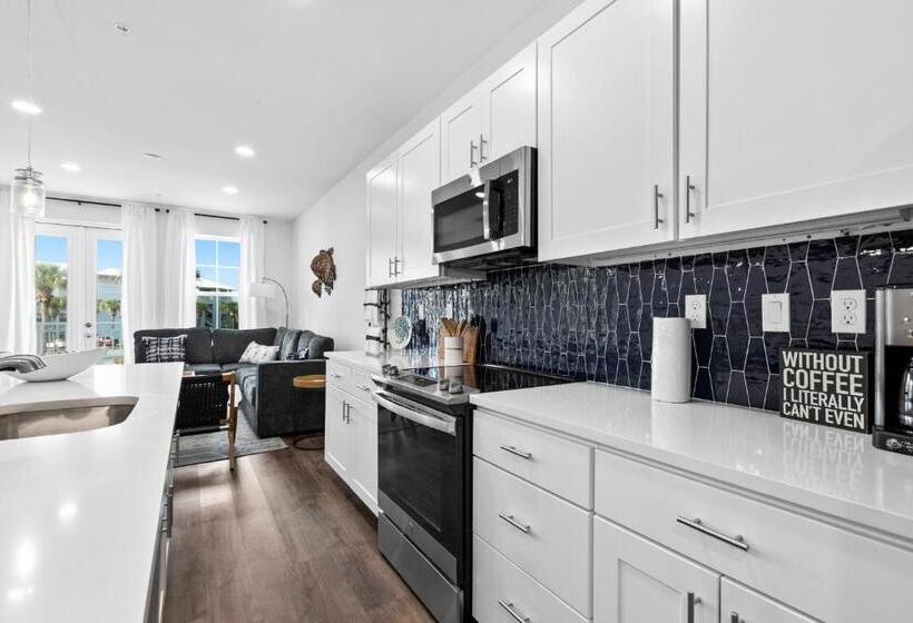 ホテル Gulf Place Residence 103