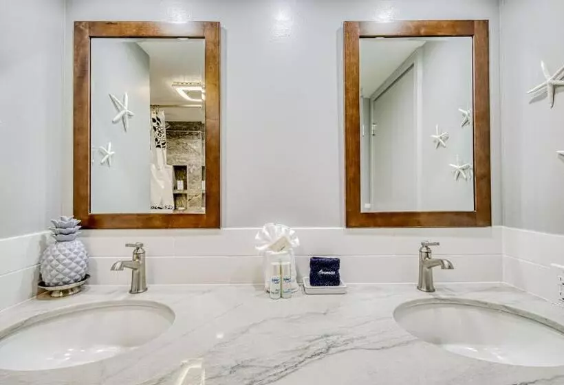 هتل Kahana Villa E610