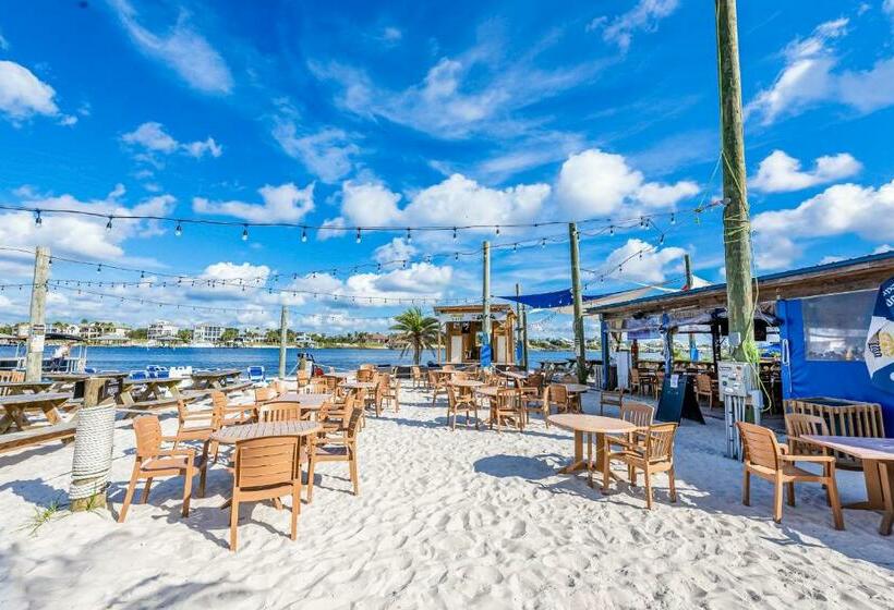 فندق Ocean Breeze West 302