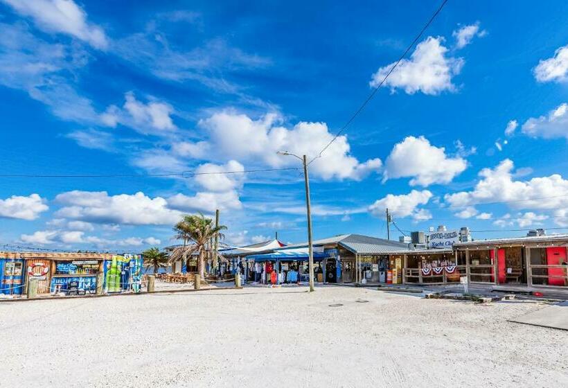 فندق Ocean Breeze West 302