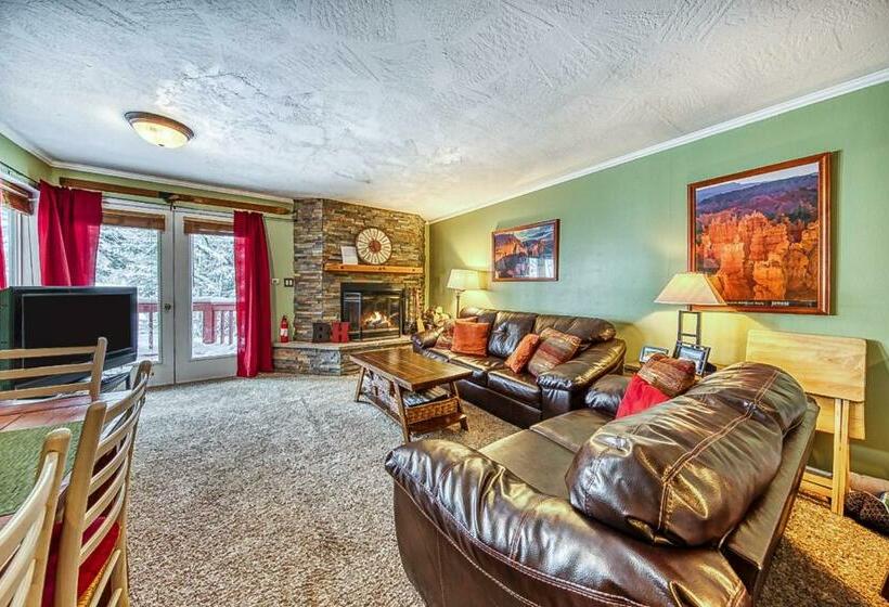 Otel Paradise In The Pines