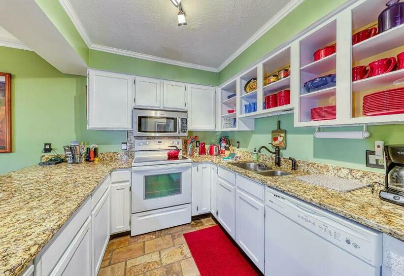 Otel Paradise In The Pines