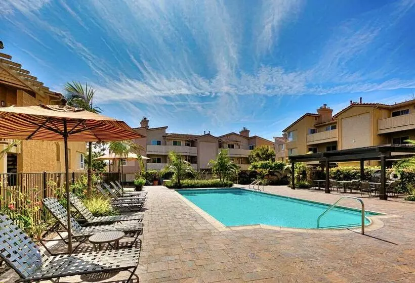 ホテル Ritz Point Condo