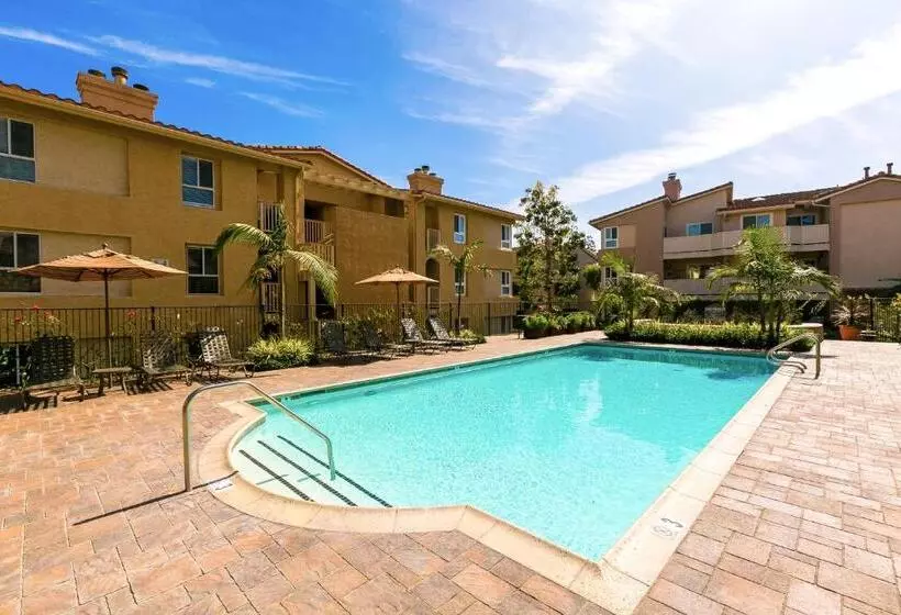 ホテル Ritz Point Condo