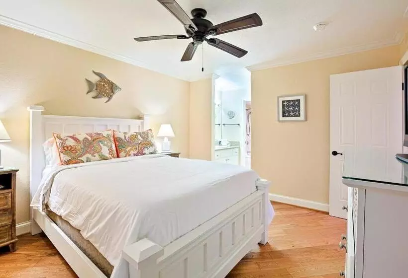 ホテル Ritz Point Condo