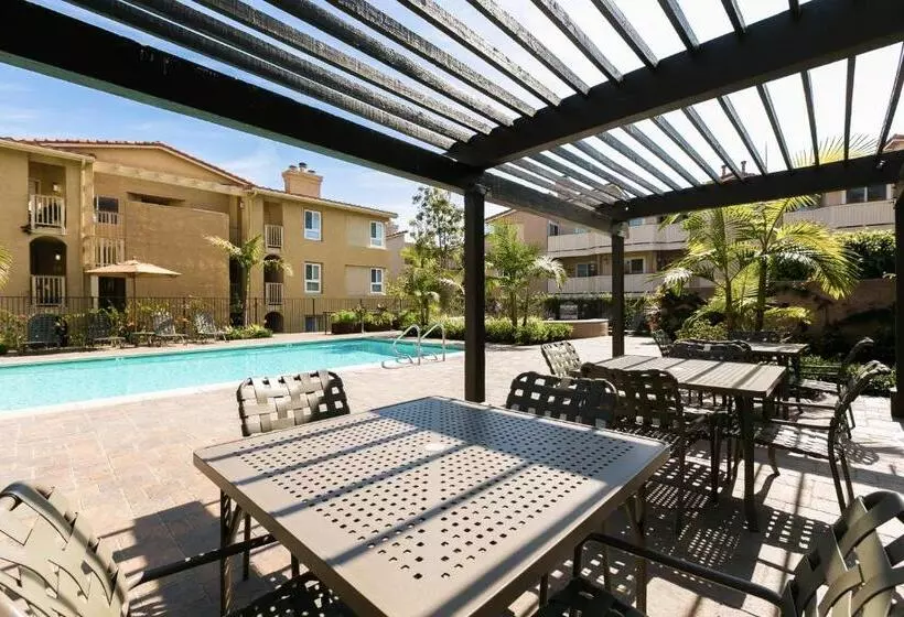 ホテル Ritz Point Condo