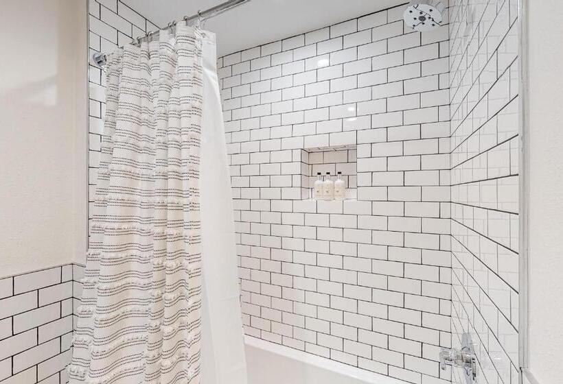 هتل Fish Creek Point