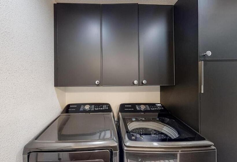 هتل Fish Creek Point