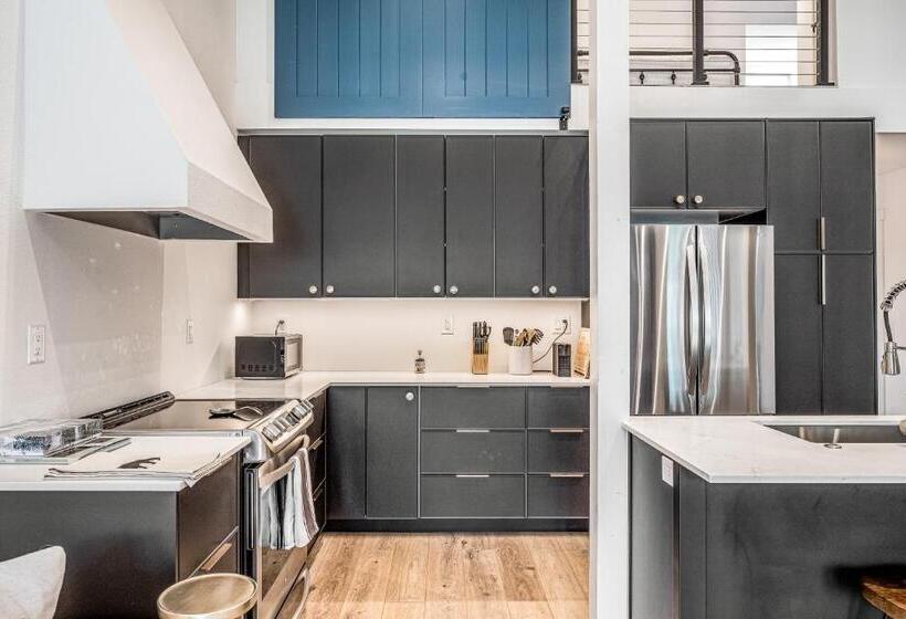 هتل Fish Creek Point