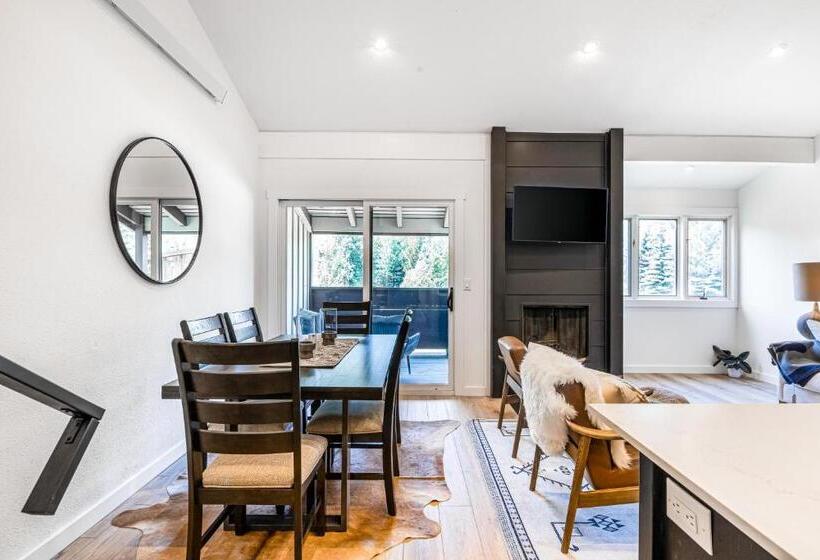 هتل Fish Creek Point