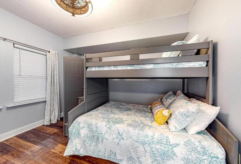 호텔 Paradise Shores 200