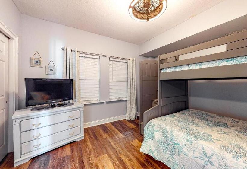 호텔 Paradise Shores 200