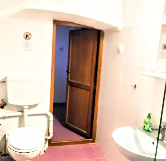 هاستل Central Guesthouse