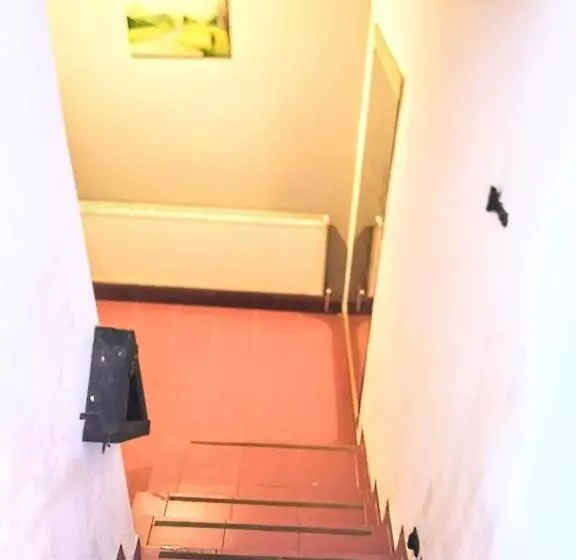 هاستل Central Guesthouse