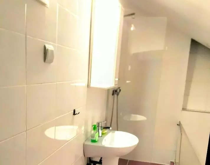 هاستل Central Guesthouse