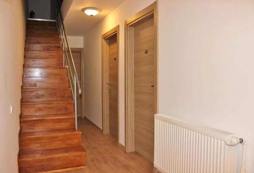 هاستل Central Guesthouse