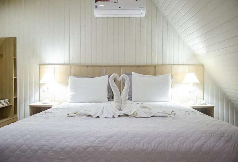 Nocleg ze śniadaniem Chateau Do Luar Prime Em Campos Do Jordao