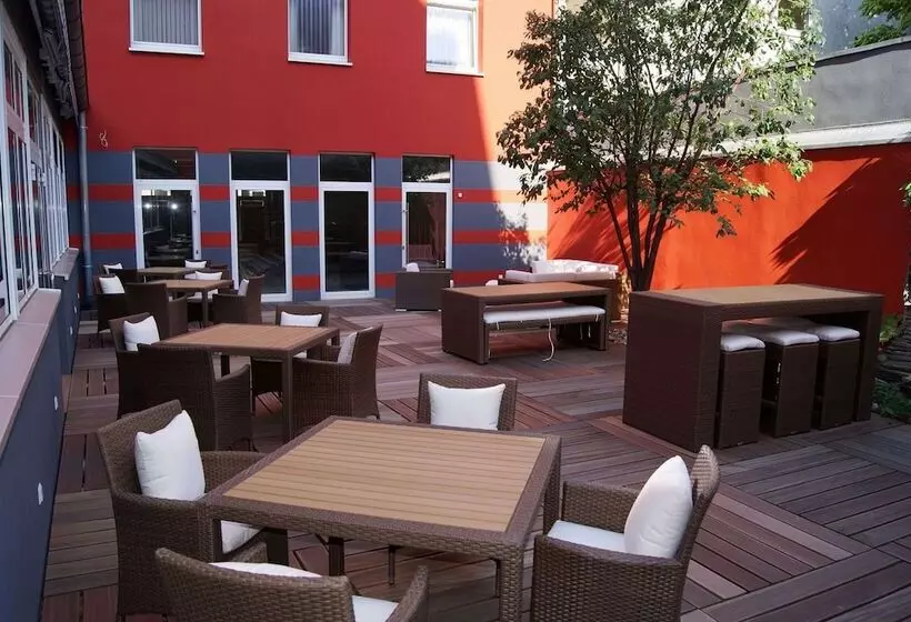 هتل Bed Nbudget City   Hostel