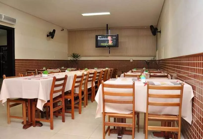 בית מלון כפרי Carolina Plaza