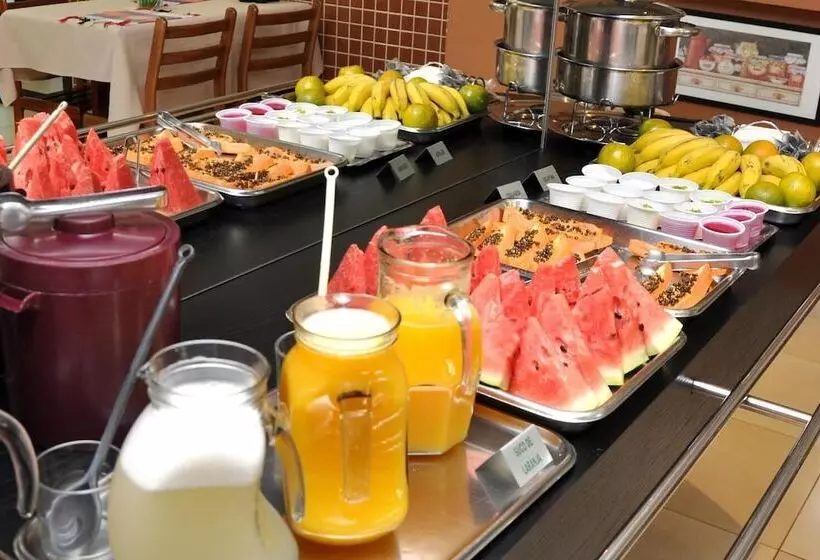 בית מלון כפרי Carolina Plaza