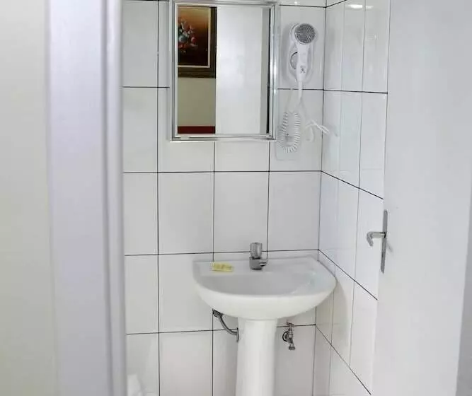 בית מלון כפרי Carolina Plaza