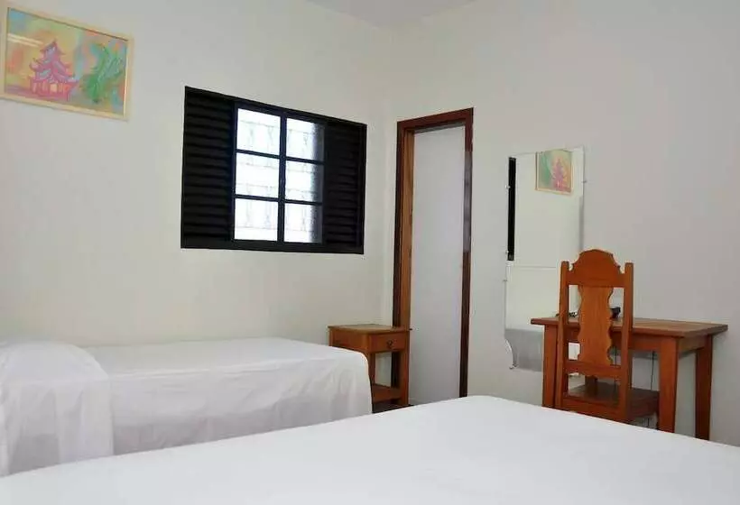 בית מלון כפרי Carolina Plaza