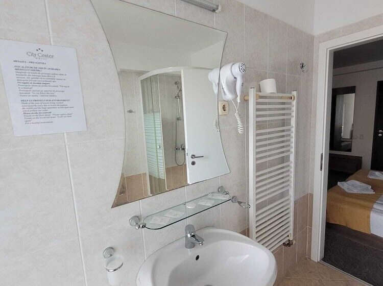 בית מלון כפרי City Center