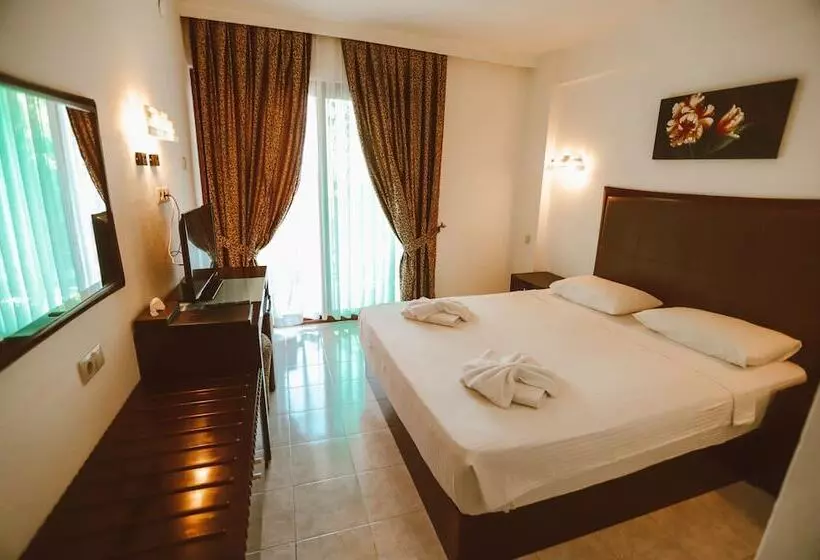 ホテル Ekincik Beach