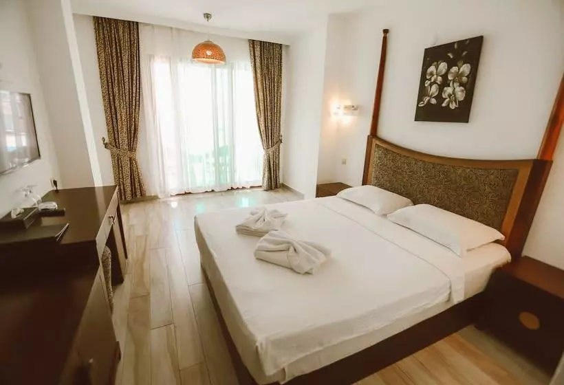 ホテル Ekincik Beach