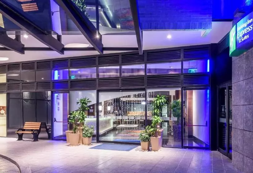 هتل Holiday Inn Express & Suites Bogota Zona Financiera, An Ihg