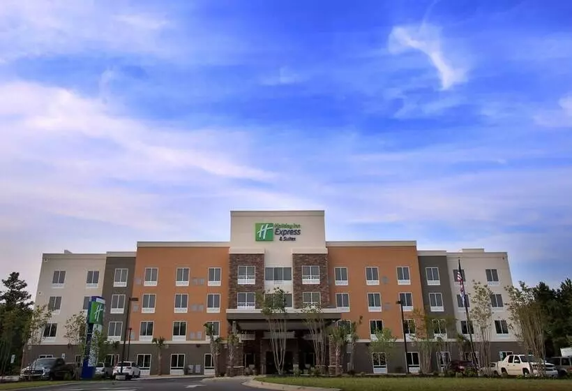 ホテル Holiday Inn Express & Suites Southport   Oak Island Area, An Ihg