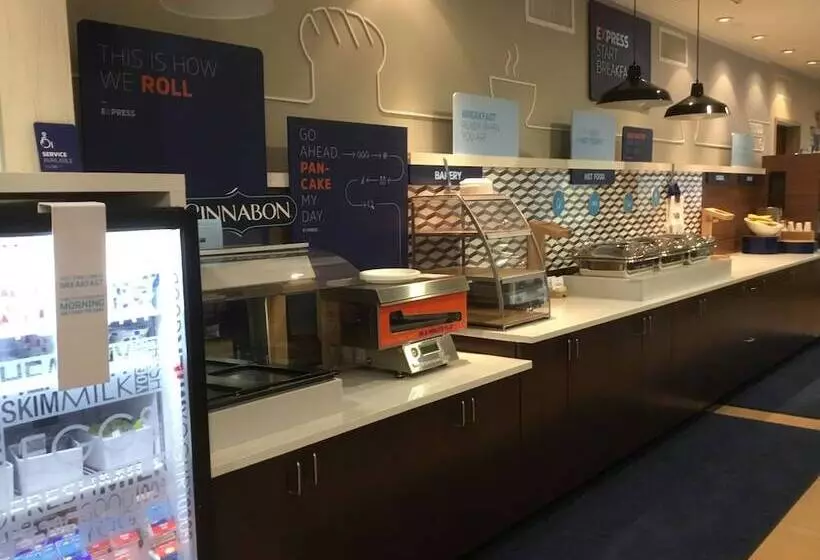 ホテル Holiday Inn Express & Suites Southport   Oak Island Area, An Ihg