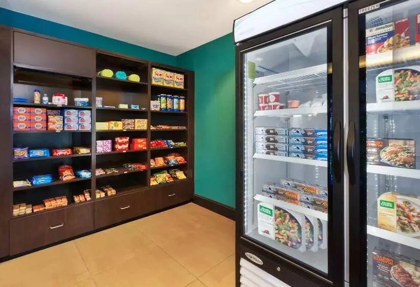 ホテル Holiday Inn Express & Suites Southport   Oak Island Area, An Ihg