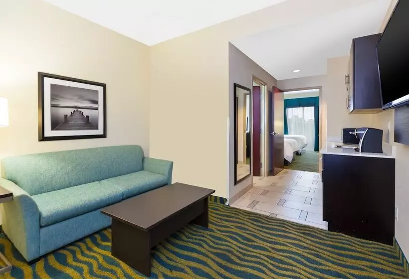 ホテル Holiday Inn Express & Suites Southport   Oak Island Area, An Ihg