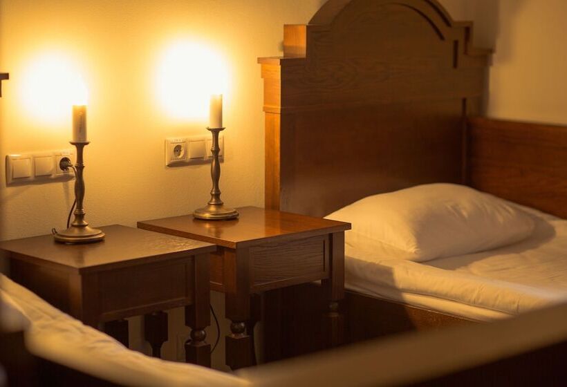 בית מלון כפרי Monastyrski Minsk City Centre