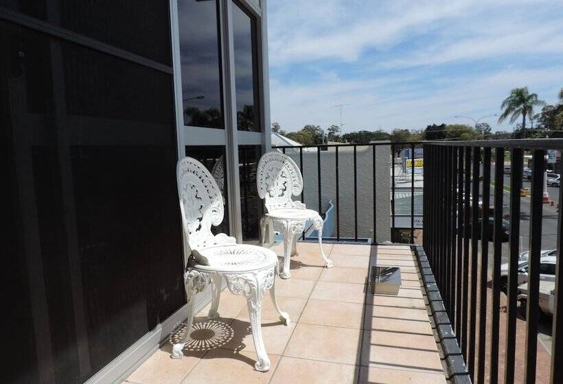 فندق Osheas Royal