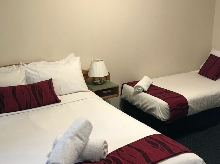 فندق Osheas Royal