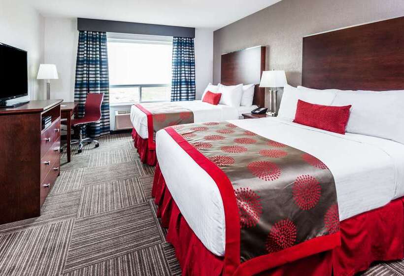 هتل Ramada By Wyndham Moose Jaw