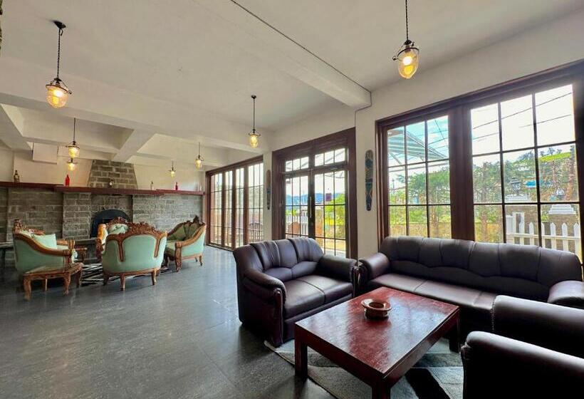 ホテル Royal Hills