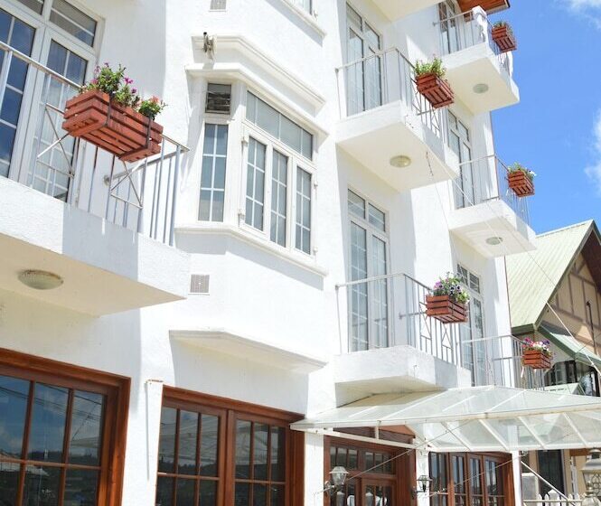 ホテル Royal Hills