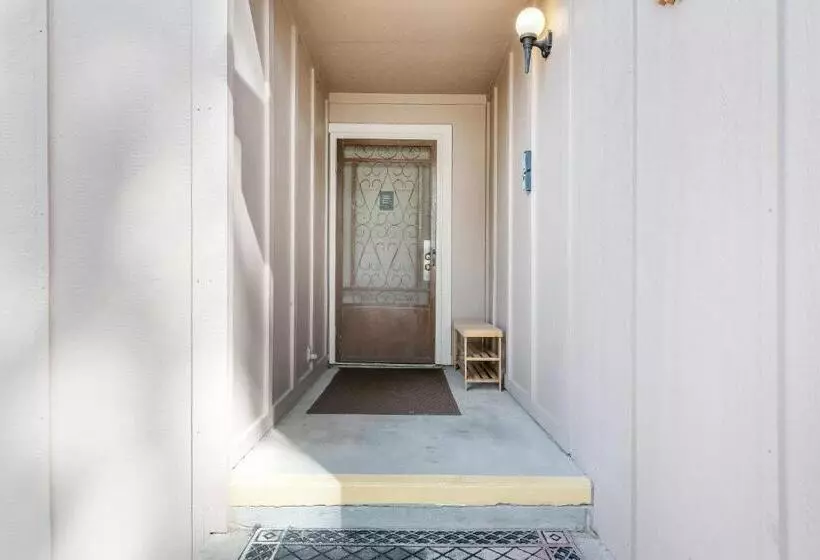Hotelli Pines 4043