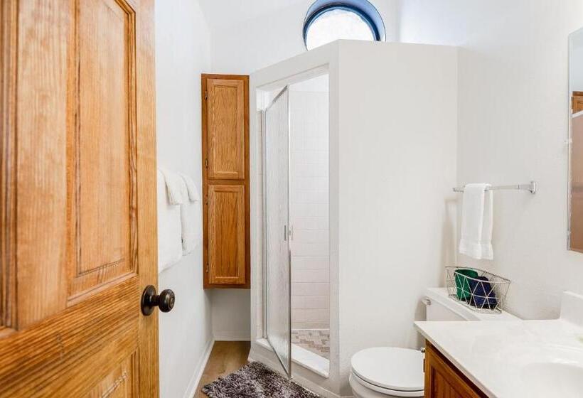 בית מלון כפרי Pines 4043