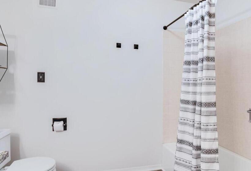 בית מלון כפרי Pines 4043