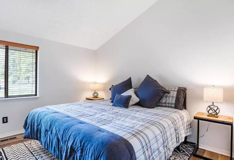 Hotelli Pines 4043