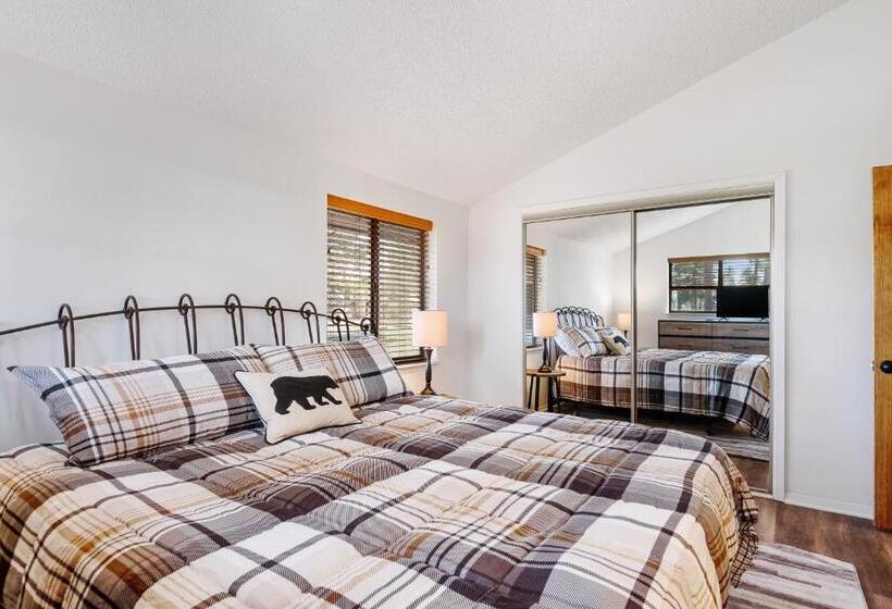 בית מלון כפרי Pines 4043