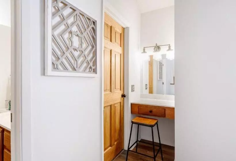 Hotelli Pines 4043